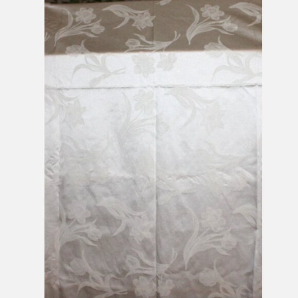 Floral Off White Tablecloth Holiday Christmas 72 x 80 Table Linens - Picture 2 of 5